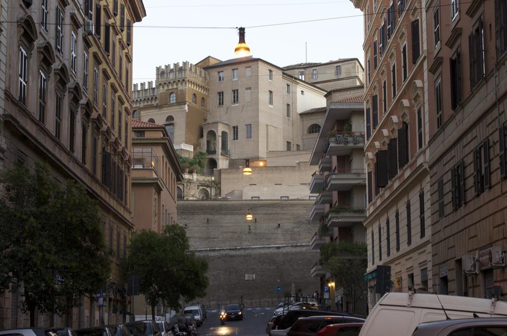 Vatican Santamaura 39 Roma